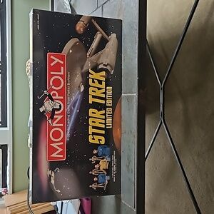 New Limited Edition STAR TREK Monopoly Board Game
